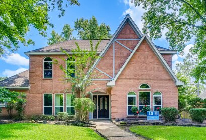 Spacious Family Haven Near Top